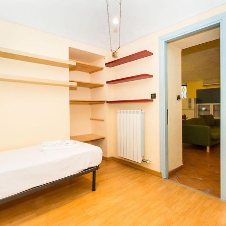 Porta Nuova Central Flat With Balcony Turin Exterior photo