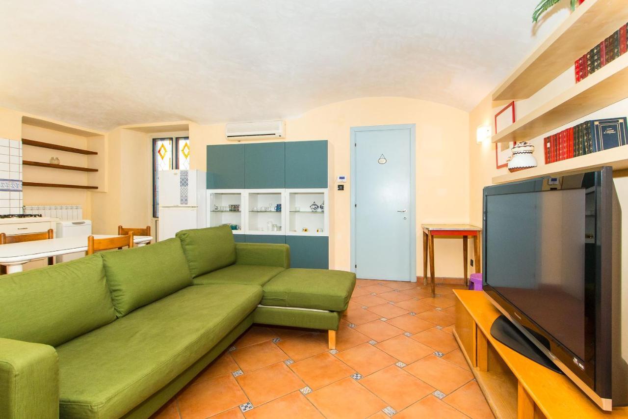 Porta Nuova Central Flat With Balcony Turin Exterior photo