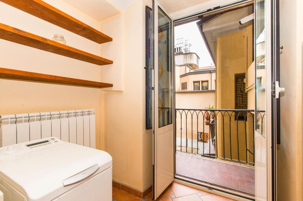 Porta Nuova Central Flat With Balcony Turin Exterior photo