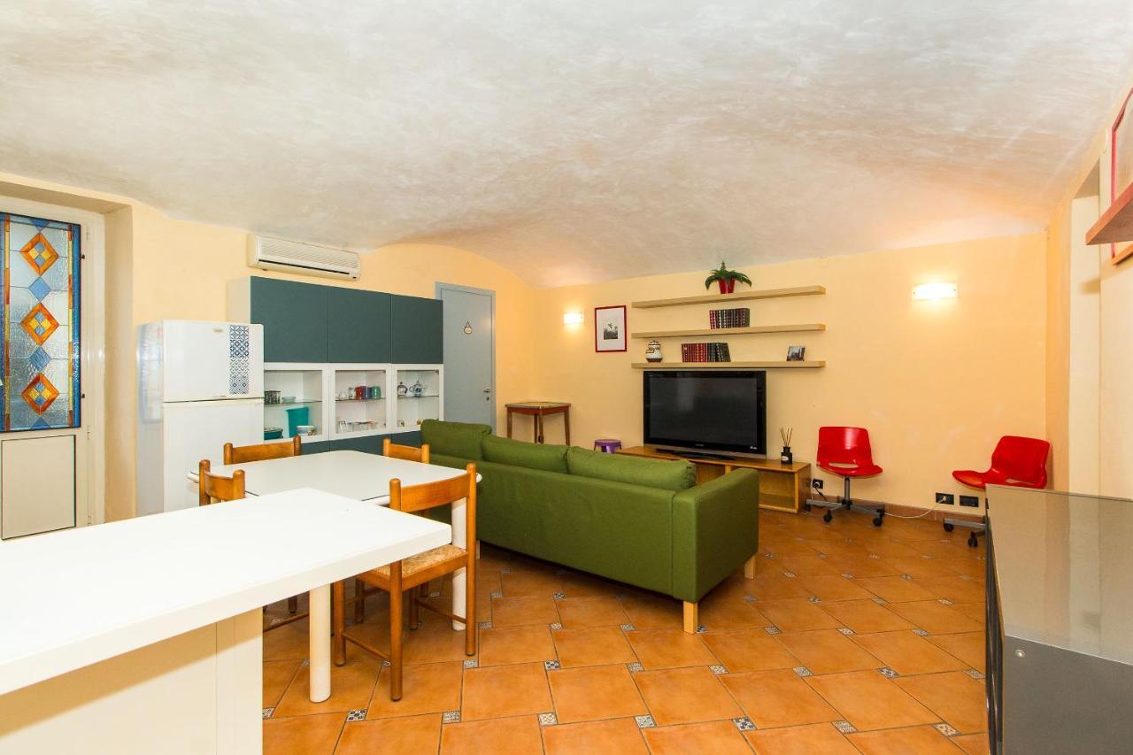 Porta Nuova Central Flat With Balcony Turin Exterior photo