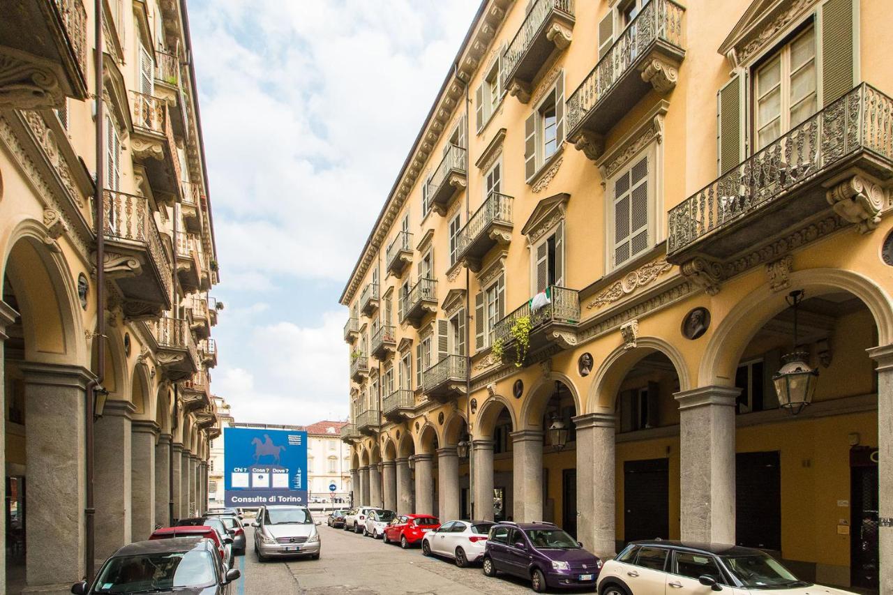 Porta Nuova Central Flat With Balcony Turin Exterior photo